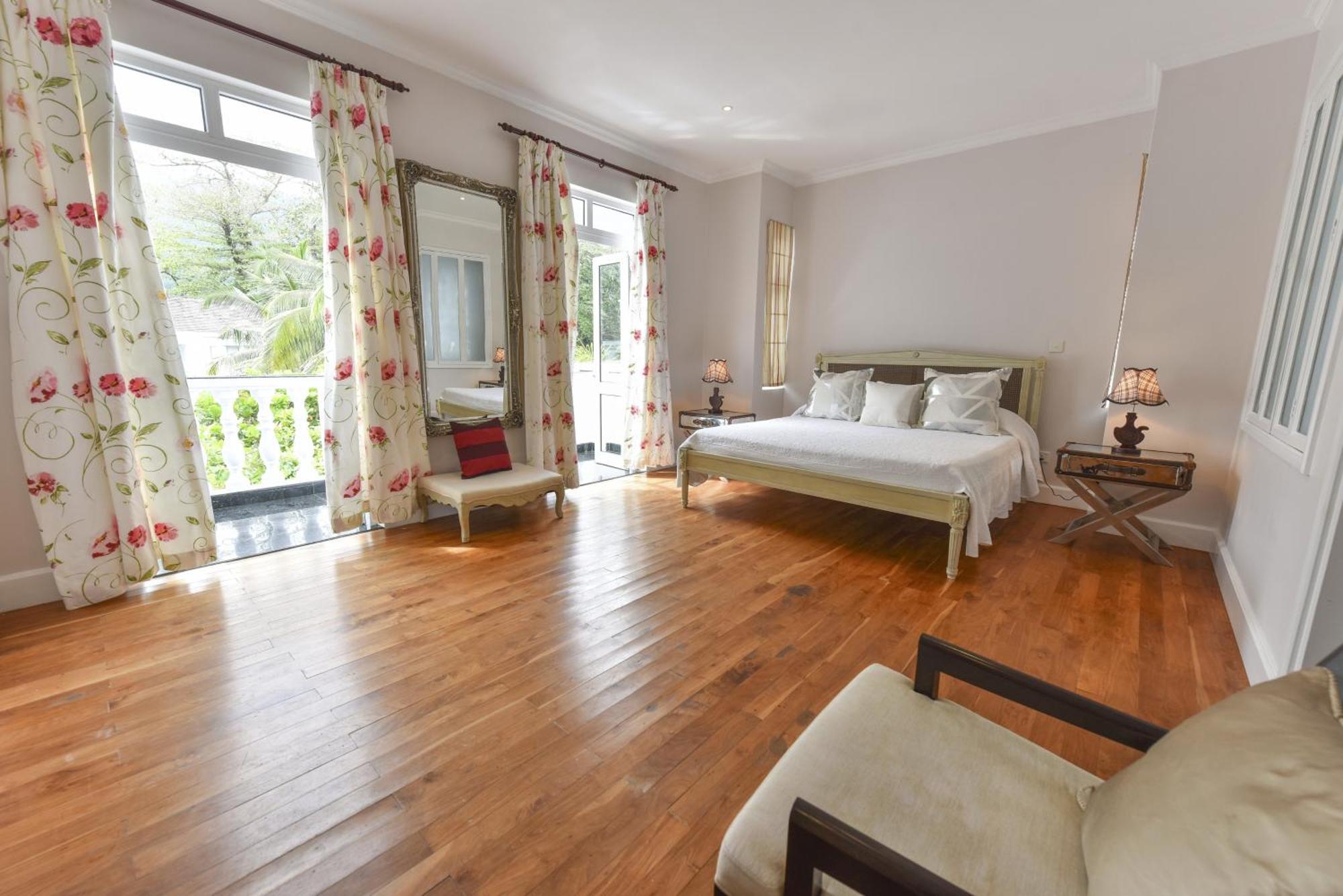 King Room Mountain View