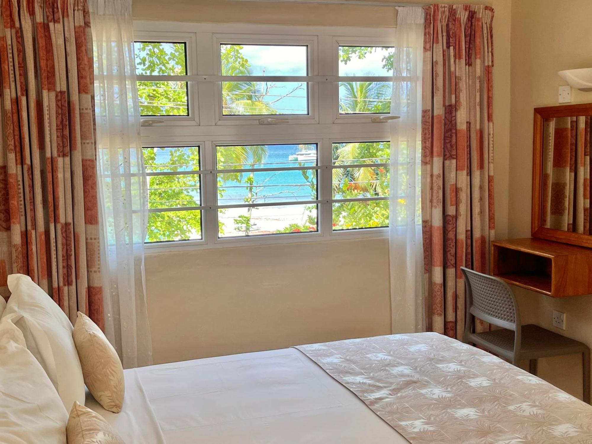 Queen Room Sea View