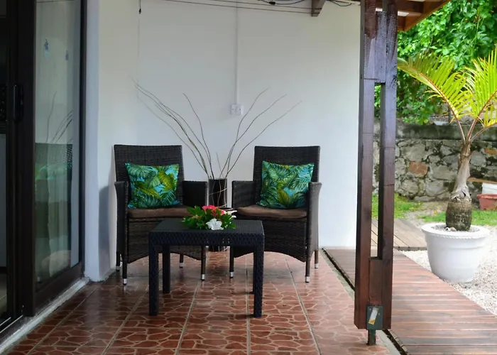 The Beach House Hotel Beau Vallon 