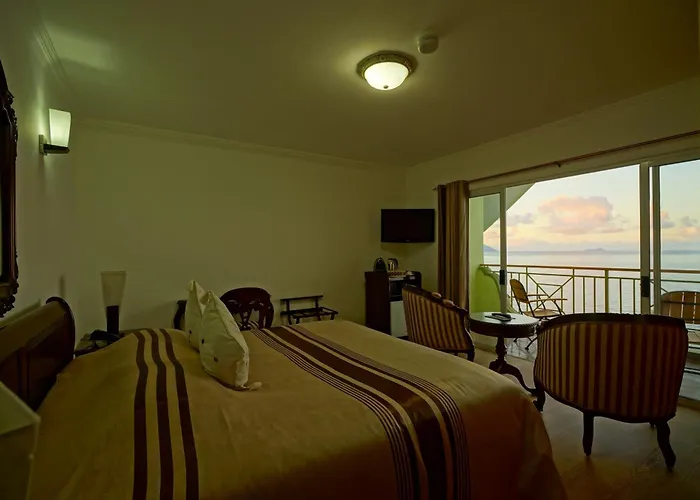 Treasure Cove Hotel & Restaurant Bel Ombre
