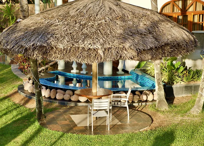SEA SPLASH SELF CATERING And La Petite Maison Grand Anse 