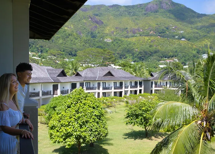 Beau Vallon (Mahe) hotels near Morne Seychellois