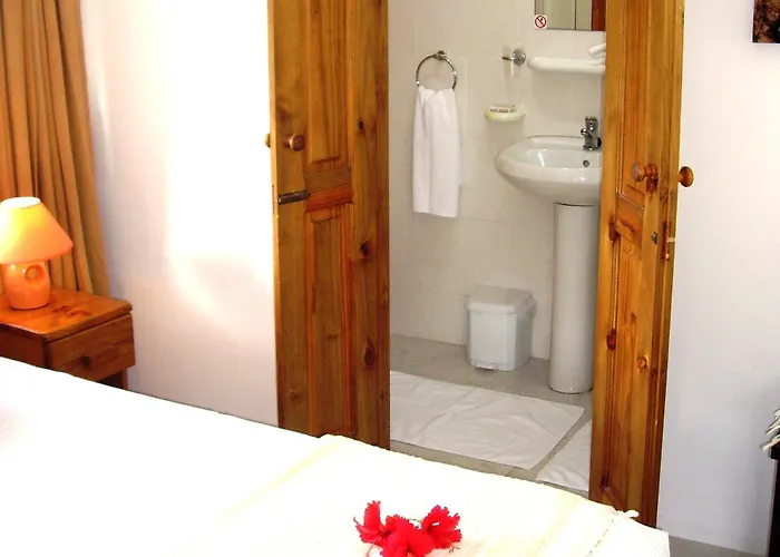 La Gayole Self-Catering Studio Apartments Beau Vallon 